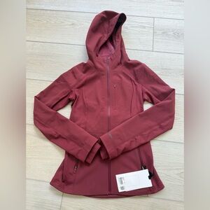 Brand new with tags Lululemon Cross Chill Jacket size 4
